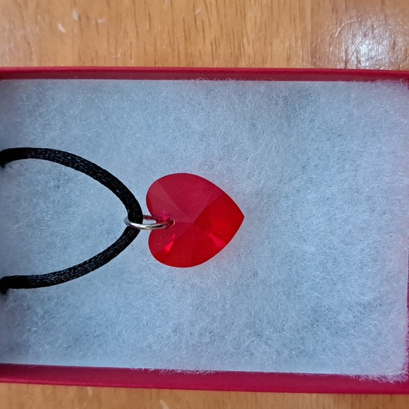 Jewelry - Crisp Strawberry Crystal Heart Necklace